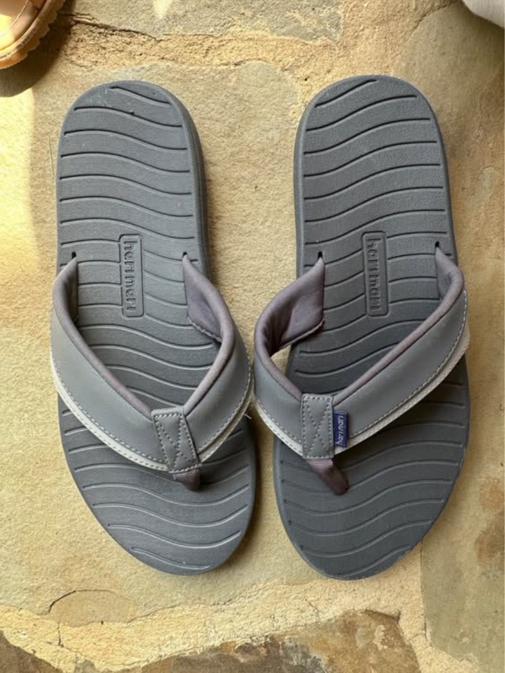 NWOT Men's Hari Mari Gray Flip Flop Sandals - Size 10